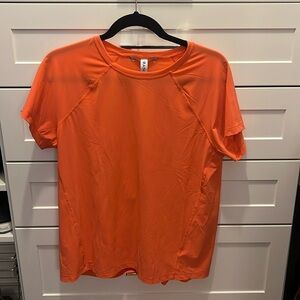 Athleta short sleeve t, size M,